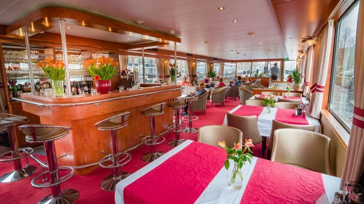 Bar en salon van de Fluvius