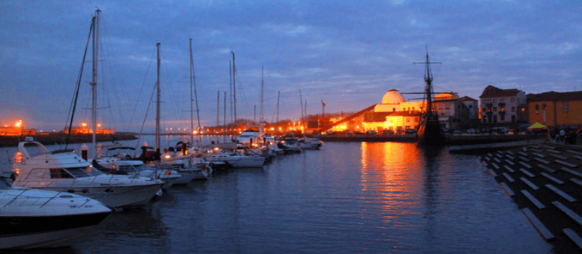 © Florian Calvat Port de plaisance de Vila do Conde au crépuscule - Portugal