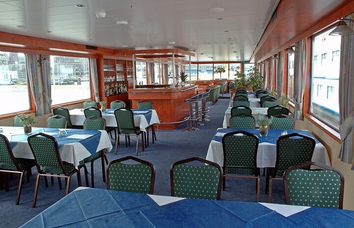 Restaurant aan boord van de MS Fluvius