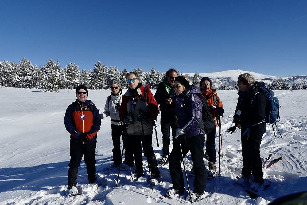 © Michel Madré Groupe en raquettes à neige - Cerdagne - France