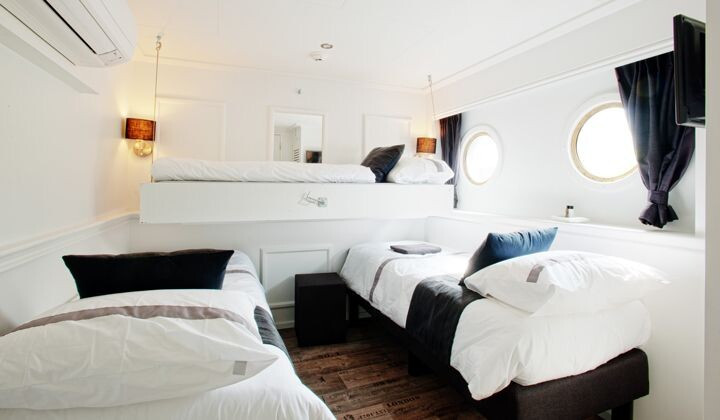 Standaard driepersoonshut op het schip Magnifique II